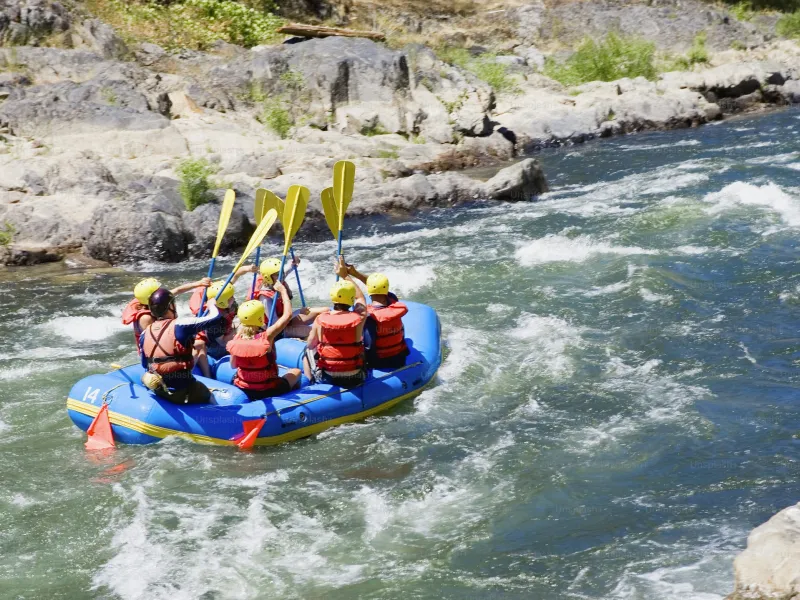 Rafting Macerası: Köprülü Kanyon'da Heyecan Dolu Nehir Turu ve Yemek